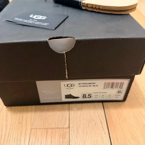 UGG Freamon Wool and Suede Men’s Chukka Boots Size 8.5 - Picture 7 of 7